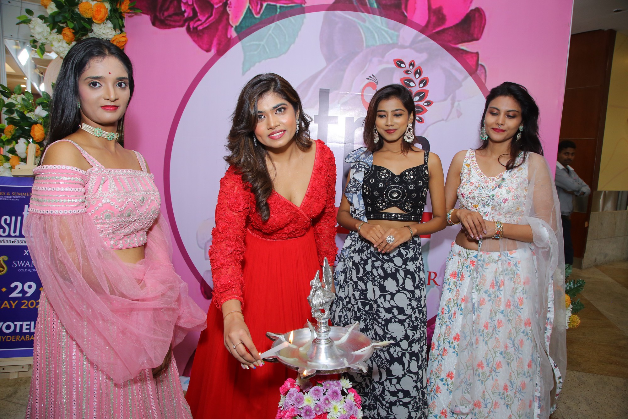 Sutraa – A Indian Fashion Lifestyle 3-Day Exhibition was Inaugurated by Actress Rithu Chowdary at Hotel Novotel, HICC, Madhapur.