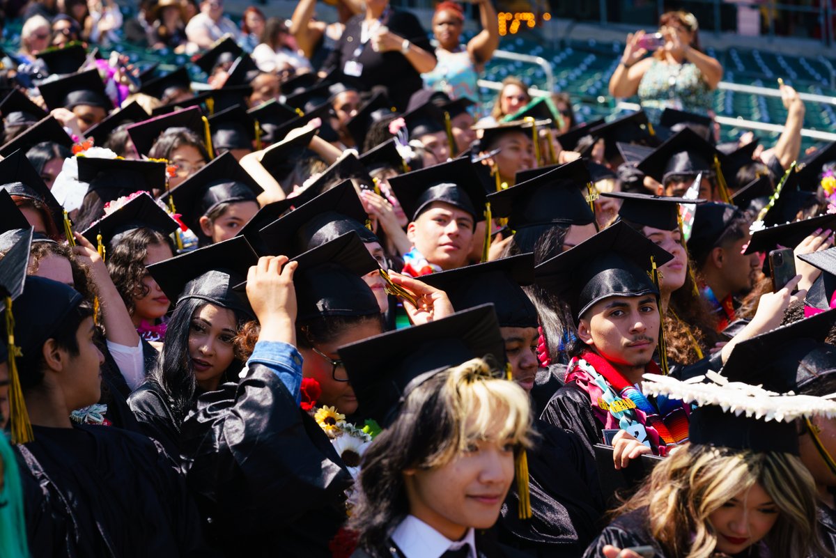 SAVA_Charter's tweet image. We kicked off the long weekend with sending off our graduating class of 2024. Congratulations to all of our grads! #savaproud #savacharters #gcccharters #loveteachguide #elevateourimpact #gcclevelup @gcc_charters 📷: @DerekNovaes