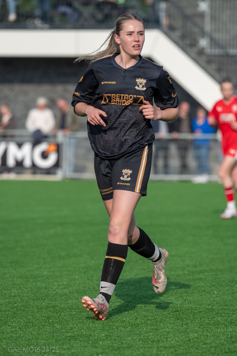 vvSEH's tweet image. 💙🤍Bijzonder nieuws vanuit de meidenafdeling van SEH: Floran Toorn gaat volgend seizoen bij de M016 van Go Ahead Eagles voetballen!

Check voor meer info @ vvseh.nl/floran-toorn-n…

#trots #meiden #bvo #ontwikkelen #wijzijnseh