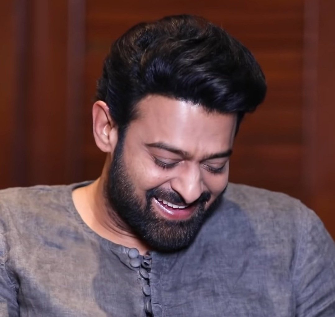 🗿 onscreen. 🥰 offscreen #Prabhas