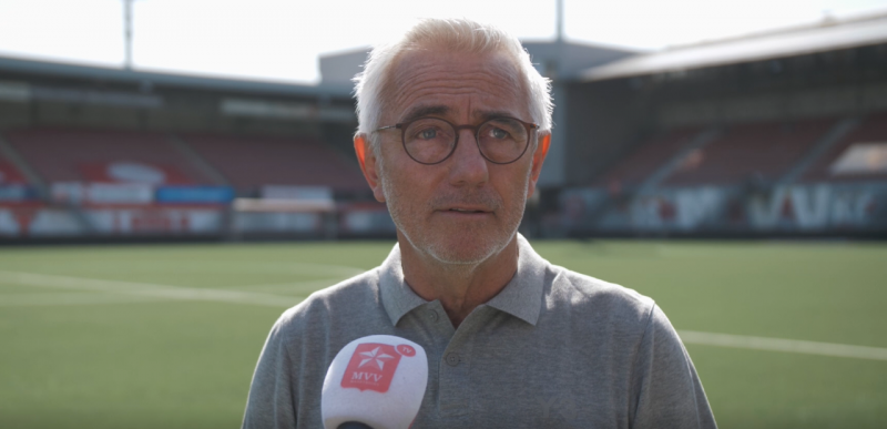 oranjefussball's tweet photo. Neuigkeiten bei #MVVMaastricht: Der bisherige Co-Trainer Edwin #Hermans ist neuer Cheftrainer, der Holland-Berti Bert #vanMarwijk wurde in den Aufsichtsrat berufen. https://t.co/GAZKnUAD9P