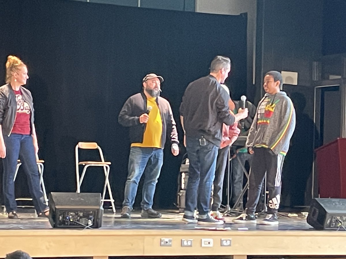 Centre francophone du Grand Toronto | CFGT (@centrefrancot) on Twitter photo 🌟Une journée fantastique à l'ÉS Norval-Morrisseau lors de l’atelier-spectacle avec le talentueux groupe <a href="/Improteine/">Improteine</a>! 🌟
🕺Les élèves ont été transportés dans un monde de créativité.
➡️Cet atelier-spectacle a été une occasion précieuse de promouvoir la communication orale et de 🌟Une journée fantastique à l'ÉS Norval-Morrisseau lors de l’atelier-spectacle avec le talentueux groupe <a href="/Improteine/">Improteine</a>! 🌟
🕺Les élèves ont été transportés dans un monde de créativité.
➡️Cet atelier-spectacle a été une occasion précieuse de promouvoir la communication orale et de
