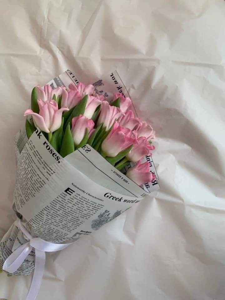 ⠀

⠀⠀⠀⠀ ⠀⠀  𝓣𝘂𝗹𝗶𝗽𝘀 𝗳𝗼𝗿 𝗺𝘆 𝗴𝗶𝗿𝗹.

⠀⠀⠀⠀ ⠀⠀  <a href="/caramelxcoffee_/">𝑅𝑎𝑝ℎ𝑖𝑒</a> 

“𝓥as a tener que sumar estas a la cuenta de besos que me debes, 𝓽𝓮 𝓪𝓶𝓸.”

⠀⠀⠀⠀ ⠀⠀  —𝓛𝓥.