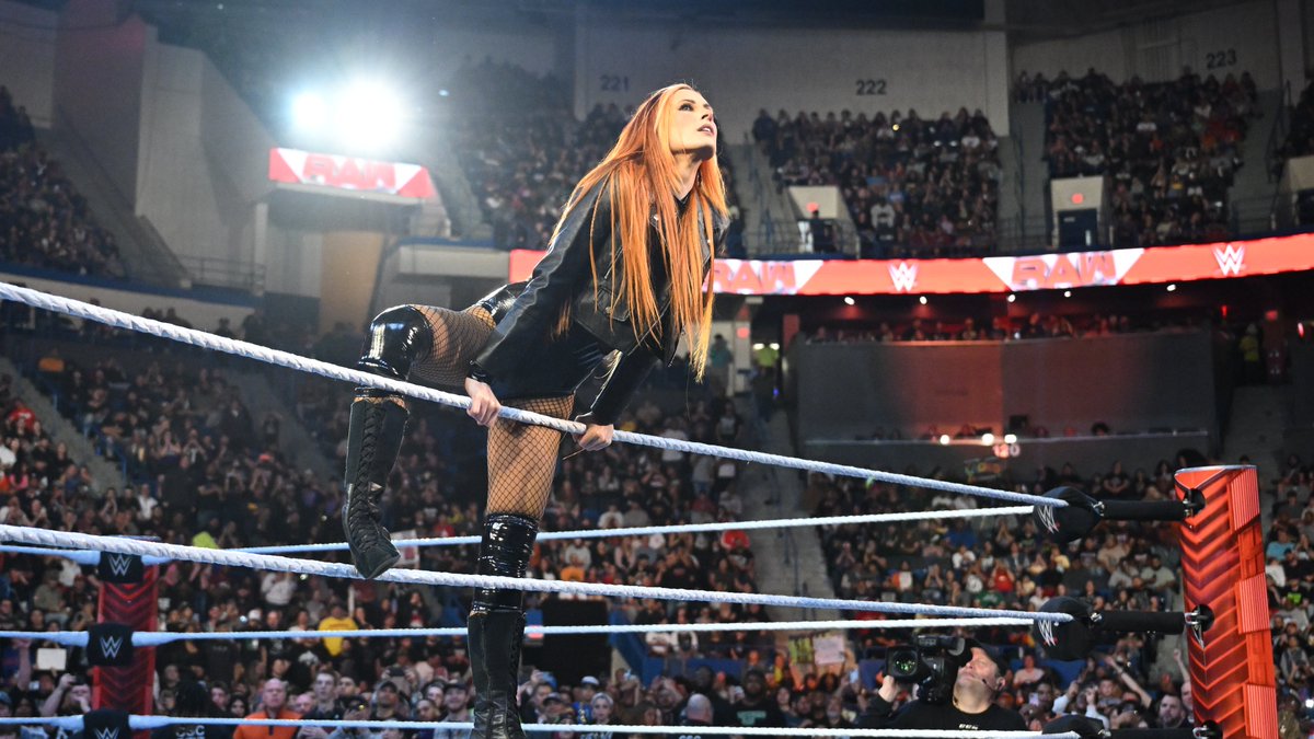 Becky Lynch is not currently slated for any additional WWE events at this time. Lynch and WWE are in discussions for a new deal, and internally the company does not believe Lynch is looking to go anywhere else. – per @PWInsidercom