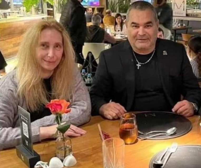 Antonio27591643's tweet photo. Chilavert está gordito, pero que mal envejeció el Pájaro Caniggia ... https://t.co/gBB9SpBJtQ