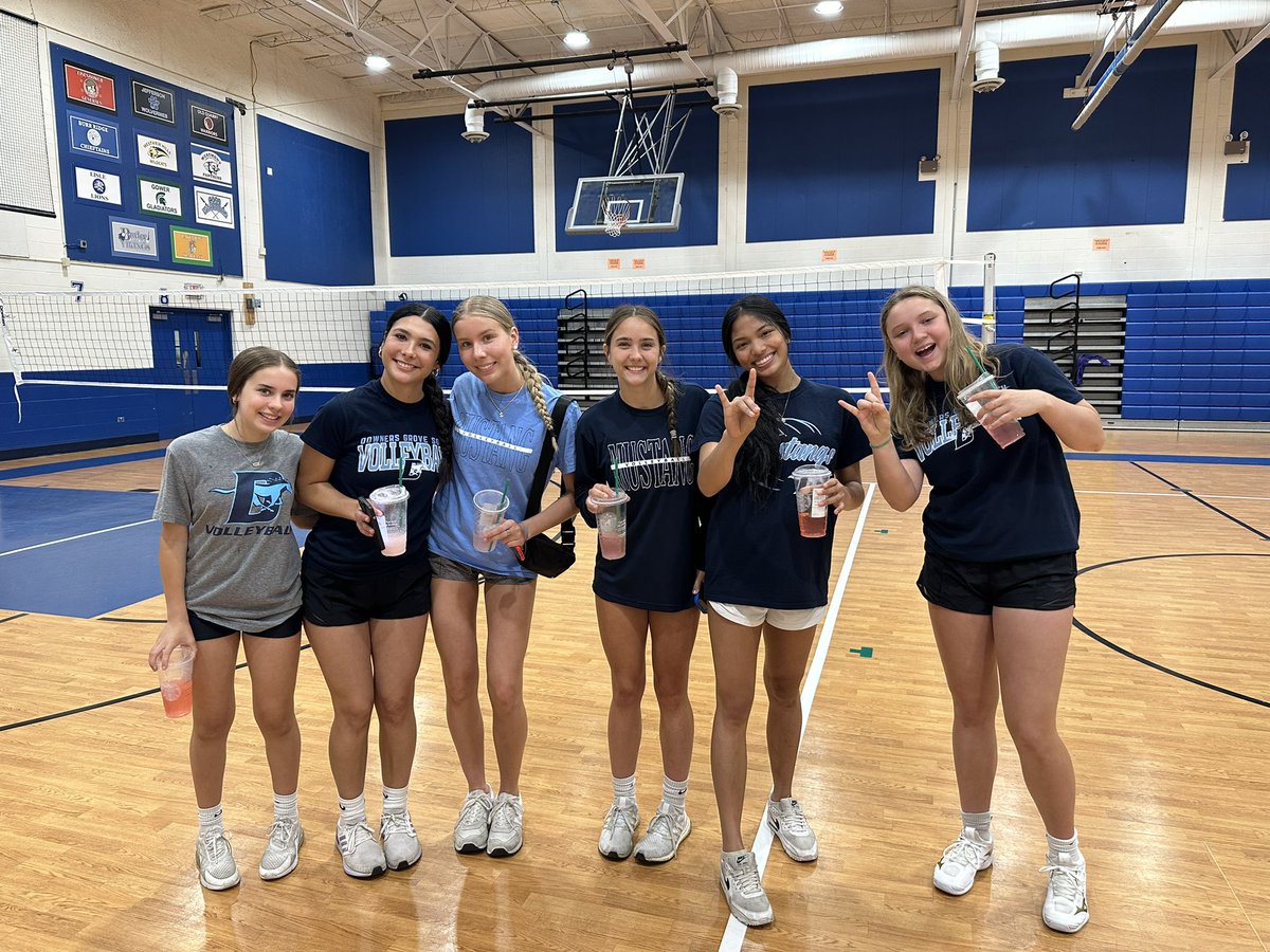 Downers Grove South Girls Volleyball tweet media