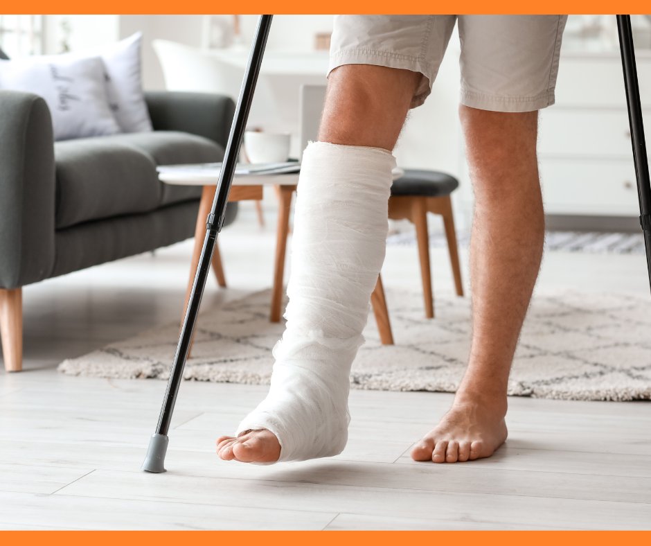 🛌👩‍⚕️ Our Post-Surgery Care ensures a smooth recovery at home. Let our experienced team handle medication management and personal hygiene, so you can focus on healing. #HausersHealthcare #YourHealthcarePartnerForLife  #RecoveryAtHome #PostSurgeryCare