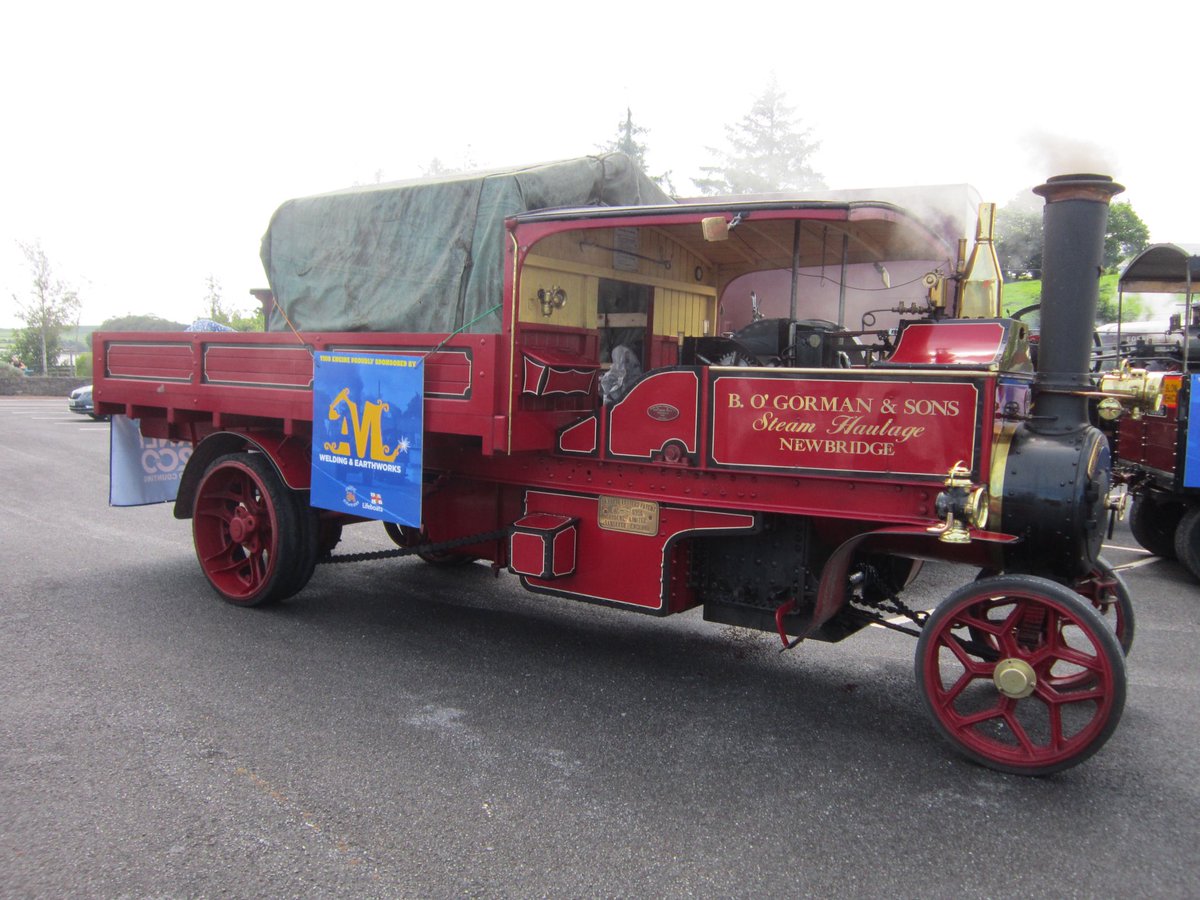 Full steam ahead!! South Coast Road Run Steam Engines made a pit stop at the Model Village today on their tour of West Cork raising money for the @RNLI. 

Everyone loved seeing the amazing machines in action! #Clonakilty #PureCork #WestCork