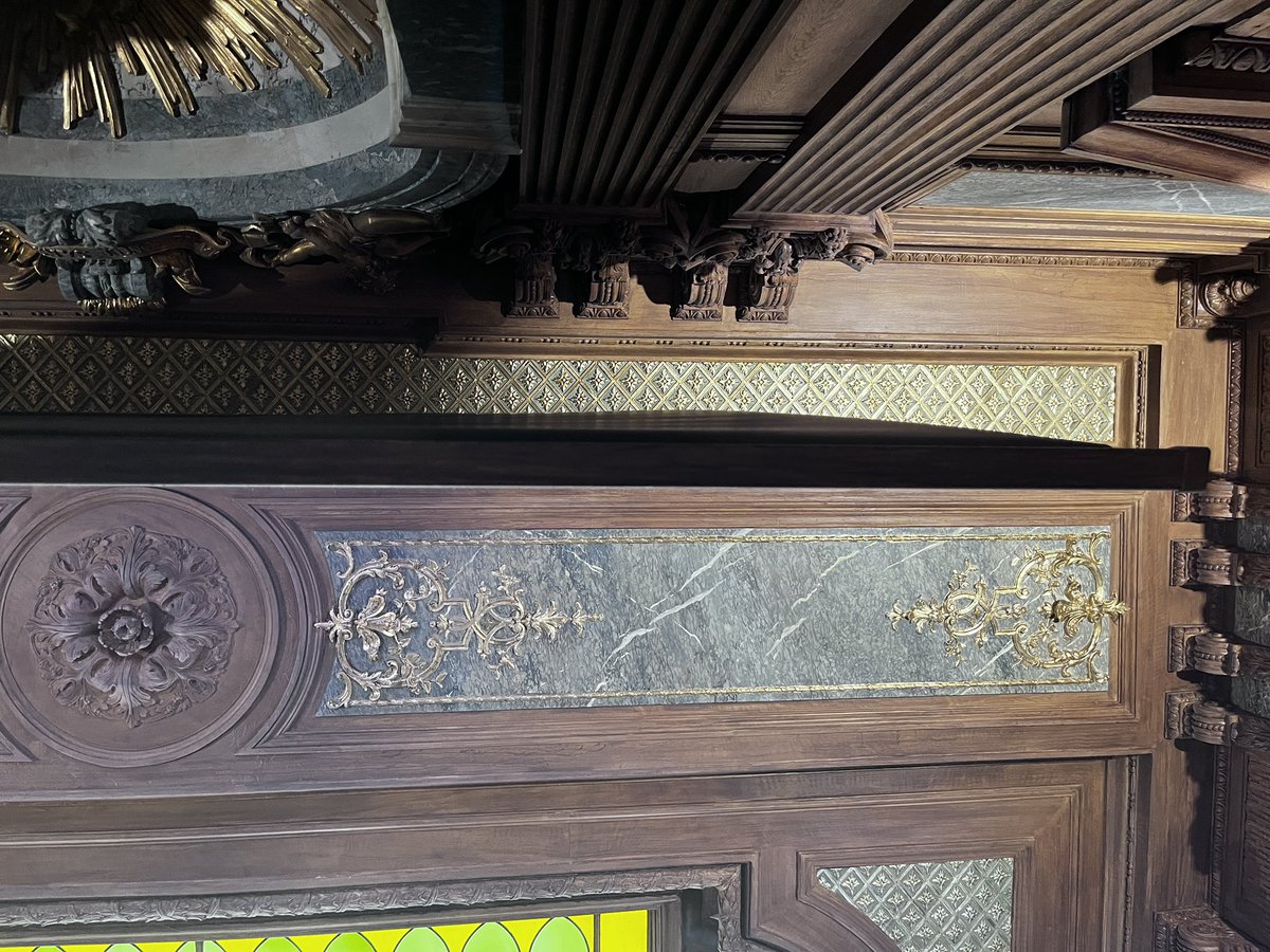 Mweilc's tweet photo. Le temps d’une présentation d’ouvrage découverte du local historiciste de @AcVersaillesIDF  au charmant accueil https://t.co/qkTqCtoHjY