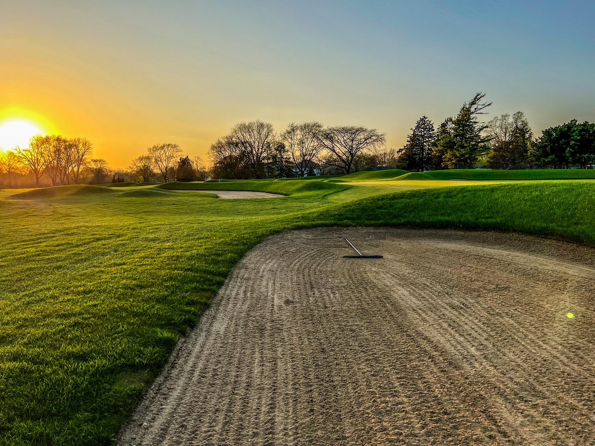 MtProspectGC's tweet photo. Sand traps: Where golf balls go for a beach vacation! Love ‘em or hate ‘em, these sandy pits add a touch of adventure to every round. Who knew hitting a ball out of a tiny beach could be so much fun? ⛳️.
.
.
#mtprospect #mpgc #illinoisgolf #chicagogolf #mtprospectgc #golflife https://t.co/4MEIk0zX0Y
