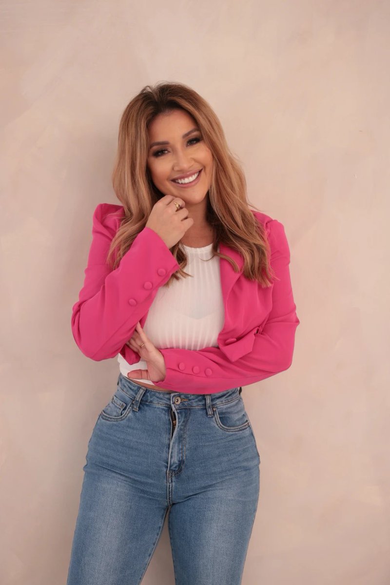 Hey Aspiring Freedom Entrepreneurs

I am putting together a FREE masterclass on How to build your dream business and monetise digitally, if you could do me a favour and answer 10 quick questions.

You can find the link below. Thanks so much guys !

n1b42xaz1nu.typeform.com/to/ozRWIFMA