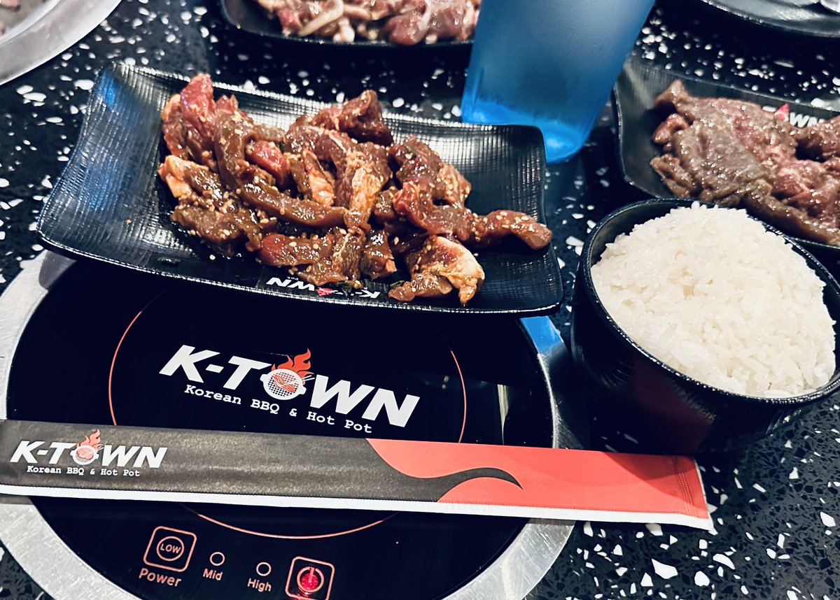 apm239's tweet photo. Chicago IV: Things weren’t all sugar and sweets! We also stopped for more substantial (all you can eat) meals at Shabu Plus Rotary and K-Town Korean BBQ. Talk about some delicious hot pot and grilled meat! https://t.co/JKpHbq3LxY