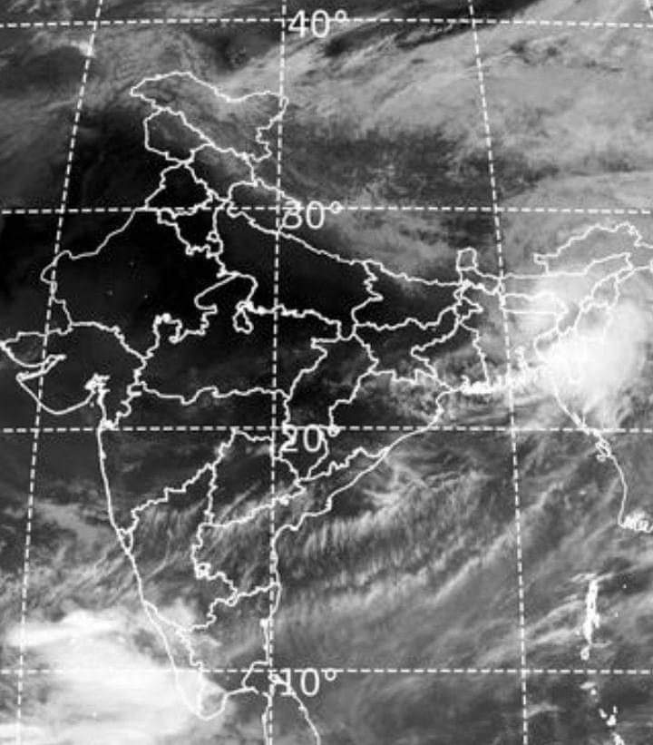 #Manipur Deadly CycloneRemal affect the peoples' lives badly. However, Meitei aggressive Community continues to blame #KukiZo people for this natural phenomenon too. #MeiteiAtrocities #MeiteiAggression #MeiteiTerrorists @moefcc @India4Climate @greenpeaceindia @CSEINDIA