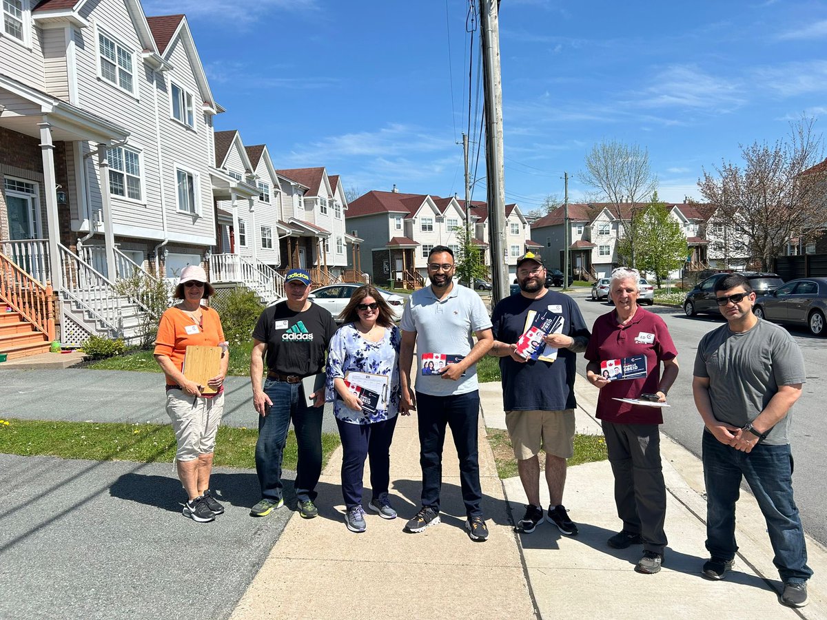 ArpanKhanna's tweet photo. Hit the doors with our All-Star Conservative Candidate @IsabelleObeid ! 

Strong support for @PierrePoilievre &amp; our plan to:
🪓 axe the tax, 
🏠 build the homes, 
🔨 fix the budget, 
🚔 stop the crime. 

After 9 years of Trudeau, Dartmouth-Cole Harbour is ready to #BringItHome https://t.co/EQmwO2FlhZ