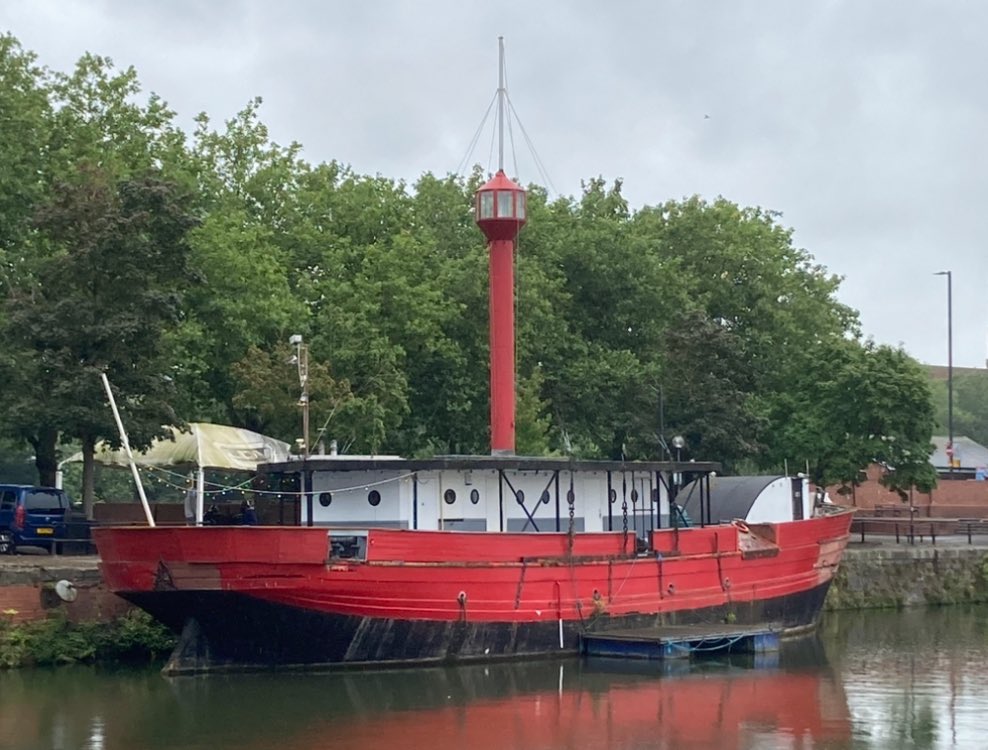 The John Sebastian is a lightship (a floating, moveable lighthouse) built in Bristol in 1885 and now permanently moored in Bathurst Basin.
Over her distinguished career she is believed to have saved the lives of hundreds of seafarers. She is now the home of Cabot Cruising Club.