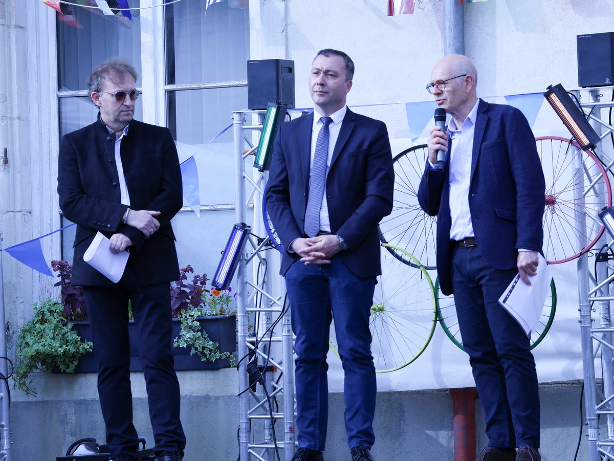 𝐋𝐀𝐘-𝐒𝐀𝐈𝐍𝐓-𝐂𝐇𝐑𝐈𝐒𝐓𝐎𝐏𝐇𝐄 tweet media