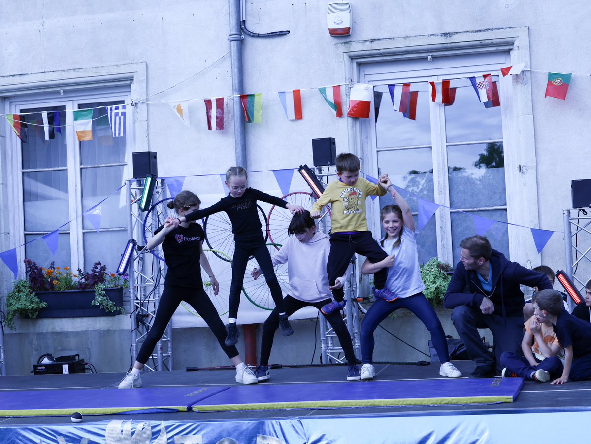 𝐋𝐀𝐘-𝐒𝐀𝐈𝐍𝐓-𝐂𝐇𝐑𝐈𝐒𝐓𝐎𝐏𝐇𝐄 tweet media