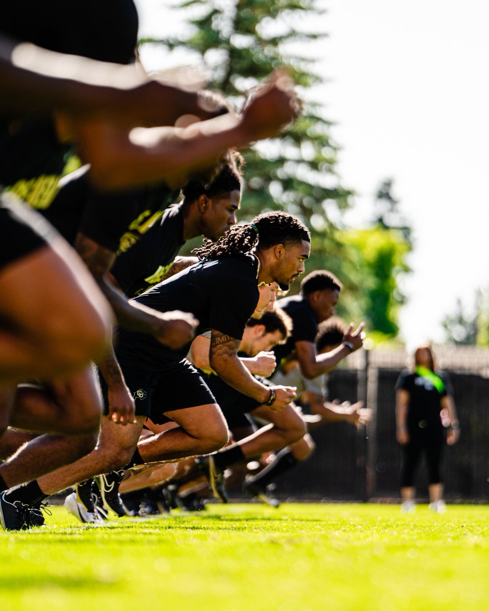 CUBuffsFootball's tweet photo. Buffs back at work ⚠️

#GoBuffs https://t.co/qQoZNs4miv