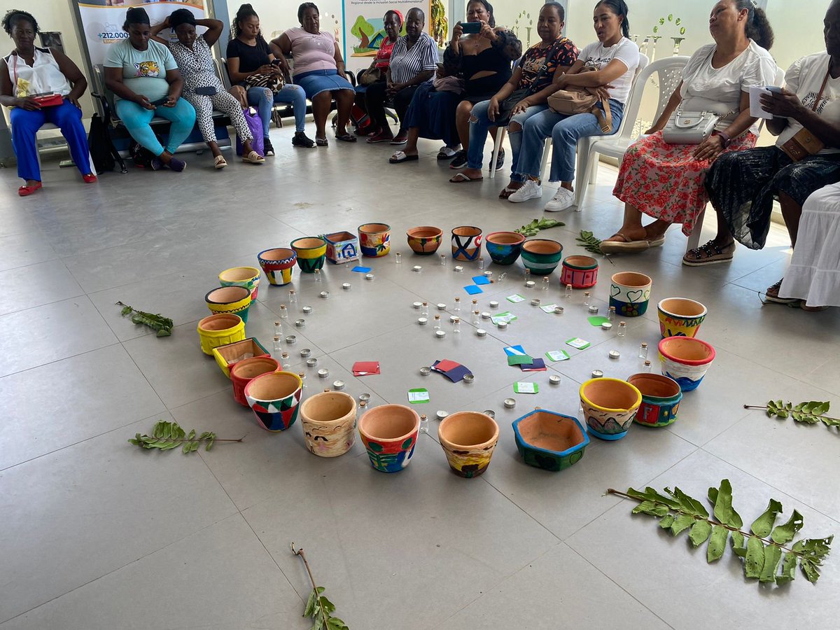 📷| En Turbo, #Antioquia, la @UnidadVictimas conmemoró el Día Nacional de la Dignidad de las Mujeres Víctimas de Violencia Sexual, junto con mujeres  lideresas del territorio. #CambiamosParaServir