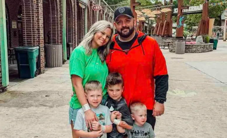 Podcast: GoFundMe for Georgia HS football coach battling cancer for a second time.

Listen to Brookwood OC JP Katz discuss his longtime friendship with Chris Folwer and the need for the GoFundMe campaign.

Listen &amp; story -> highschoolfootballamerica.com/podcast-gofund… #FightWithFowl