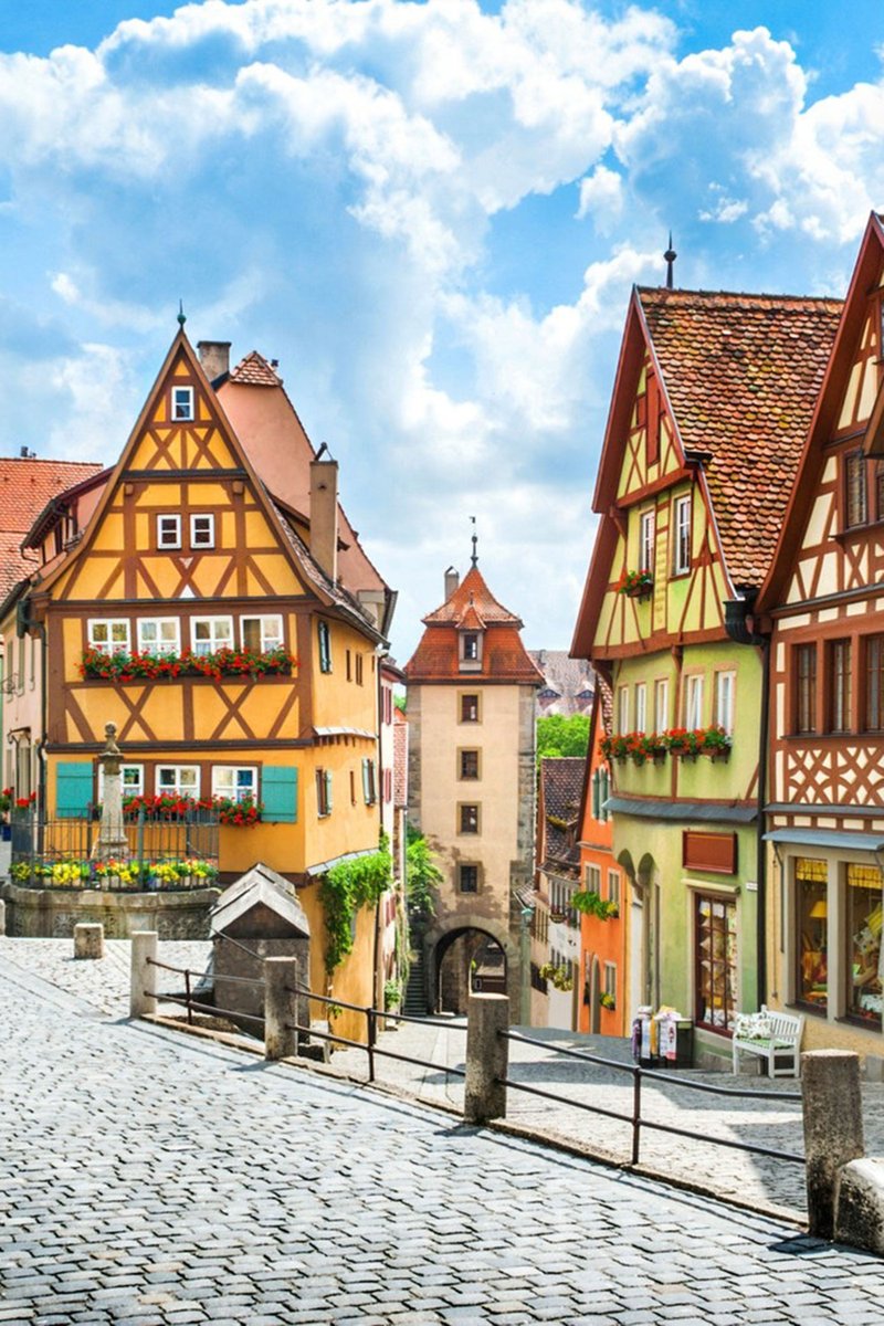 This might be Europe's prettiest fairytale village to add to your travel plans. trib.al/sCC05fT