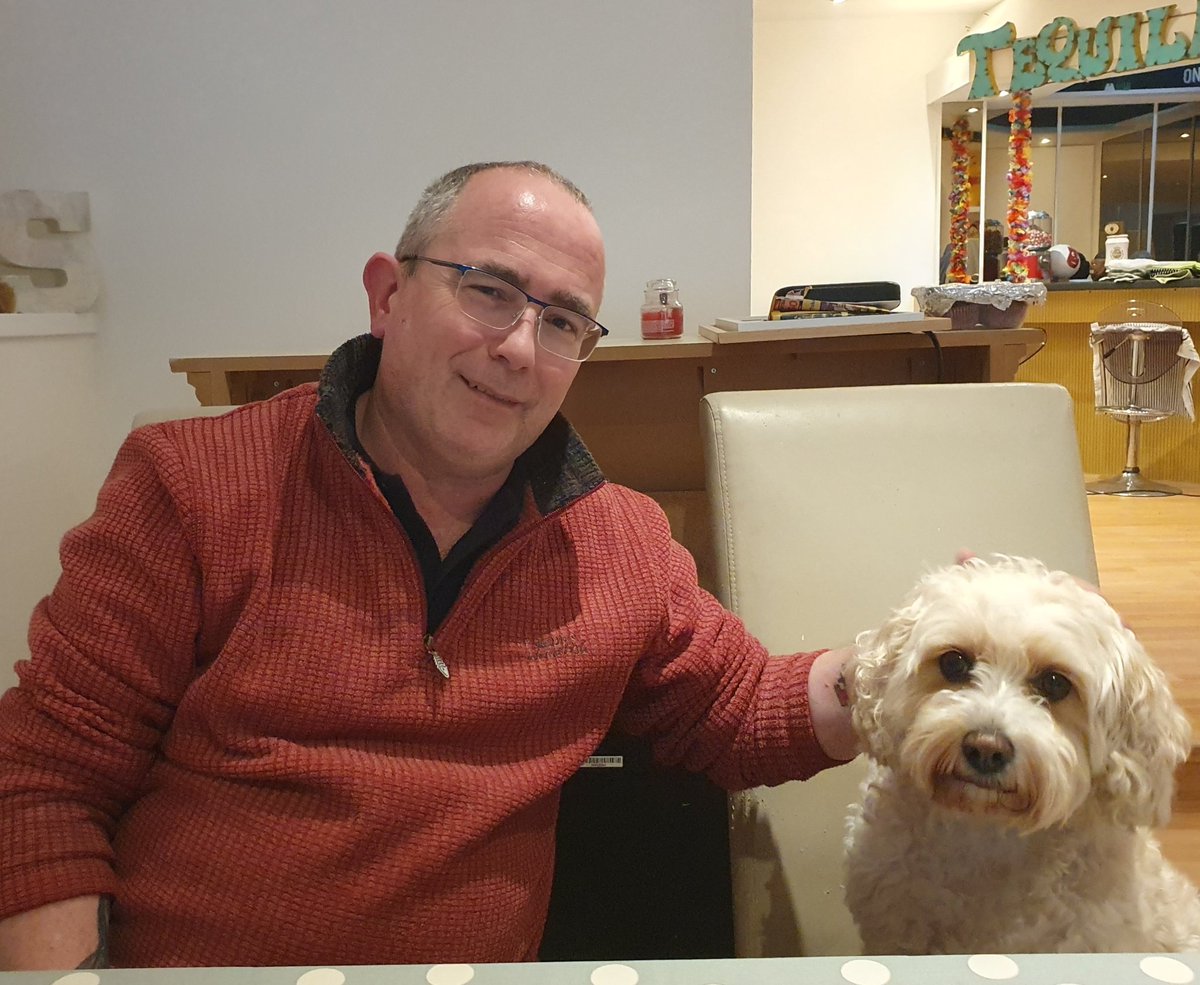 GPHurley1's tweet image. Me and my ferocious best friend. Yes, he's trained to kill. Luckily, he's only got 11 notches on his collar. 👀 #killingmachine