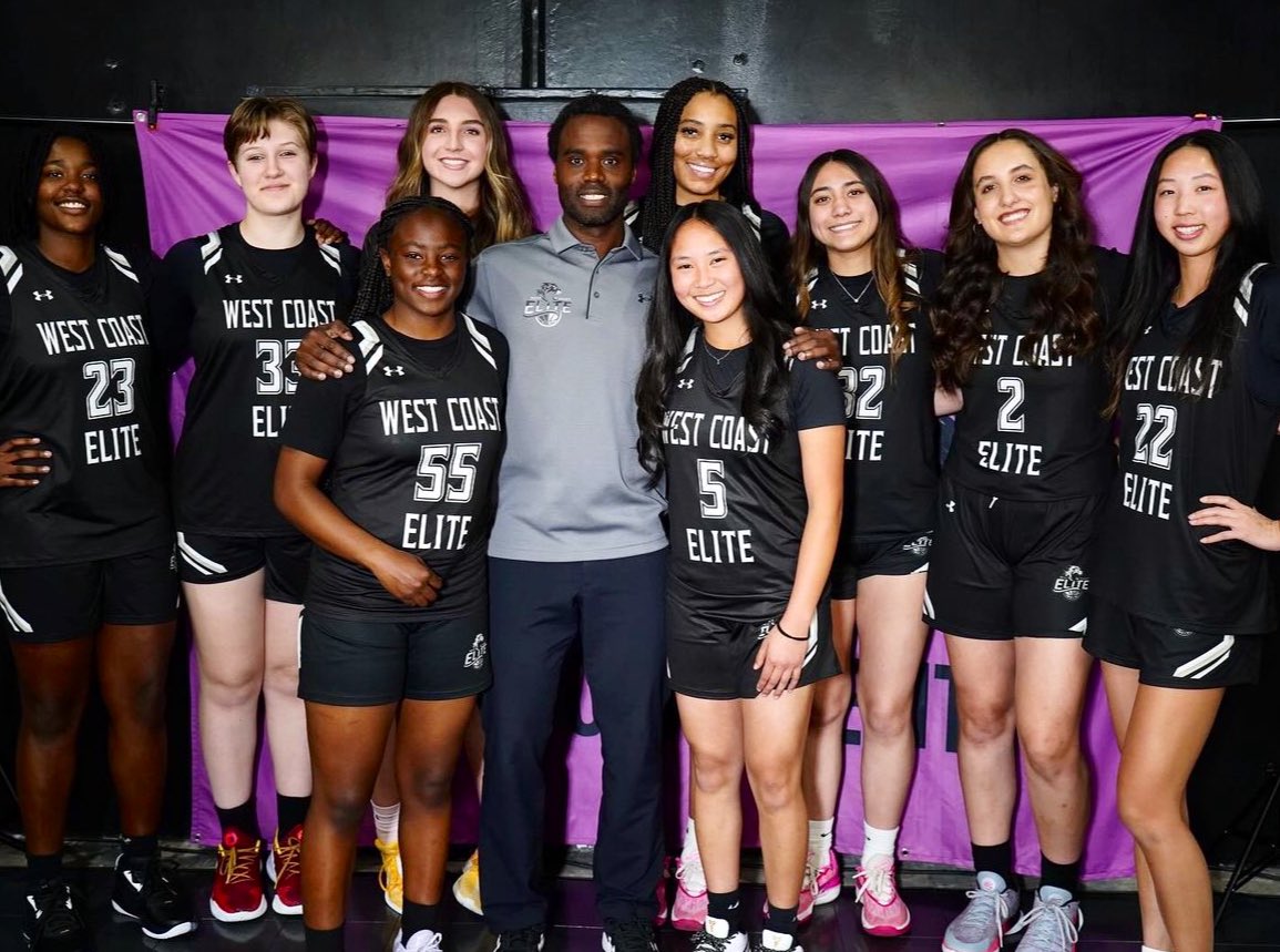 Married to the game. . .💍🏀
April 12, 2024
Part #3

Thank you Clutch Lifestyle Hoops and Coach Annie for taking photos and videos!📸

#basketball #womensbasketball #mediadayphotos #marriedtothegame #alittleoveramonthlate