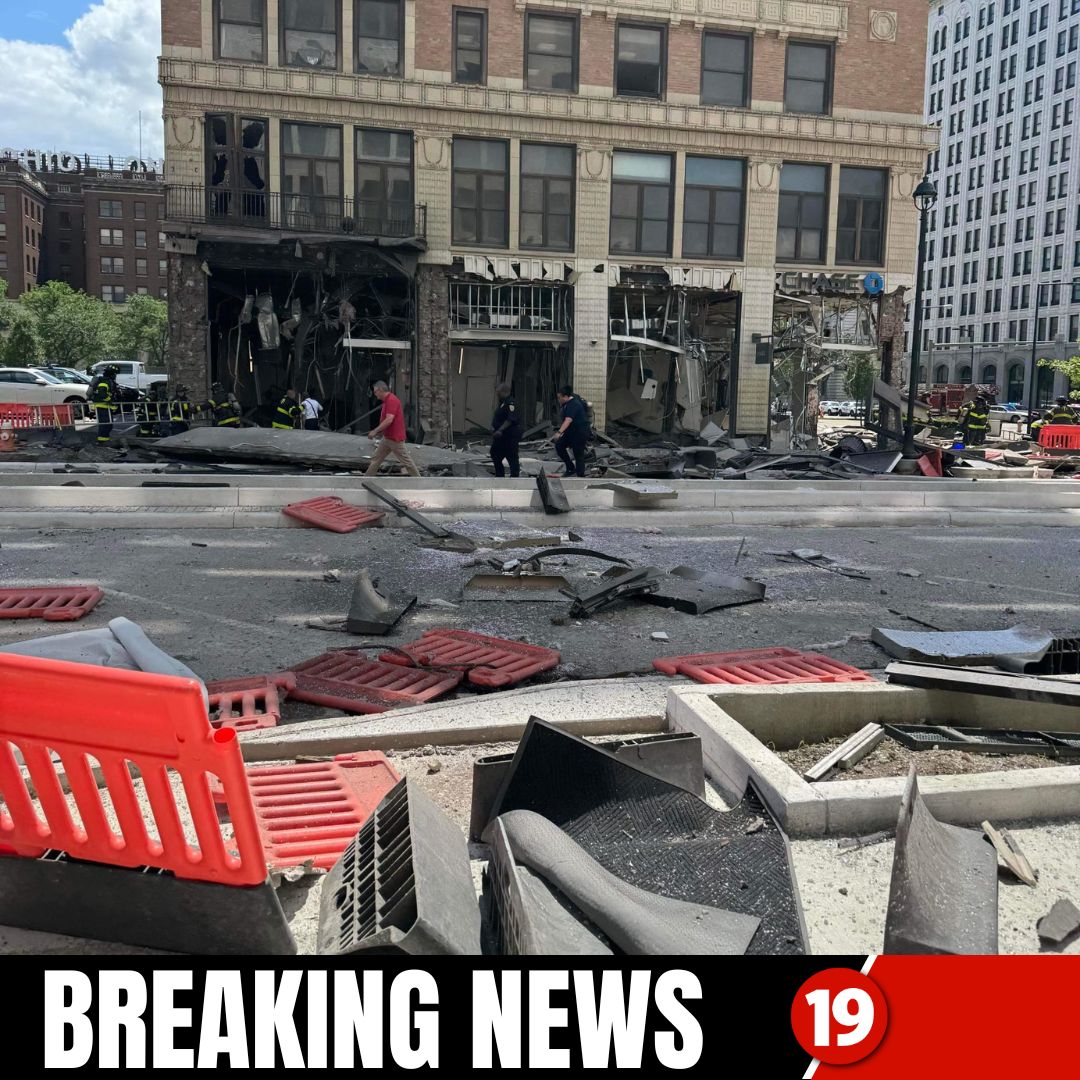 Here is the damage of a downtown Youngstown building where the entire fire department is on the scene. Initial reports say there are no fatalities. 

cleveland19.com/2024/05/28/all…
