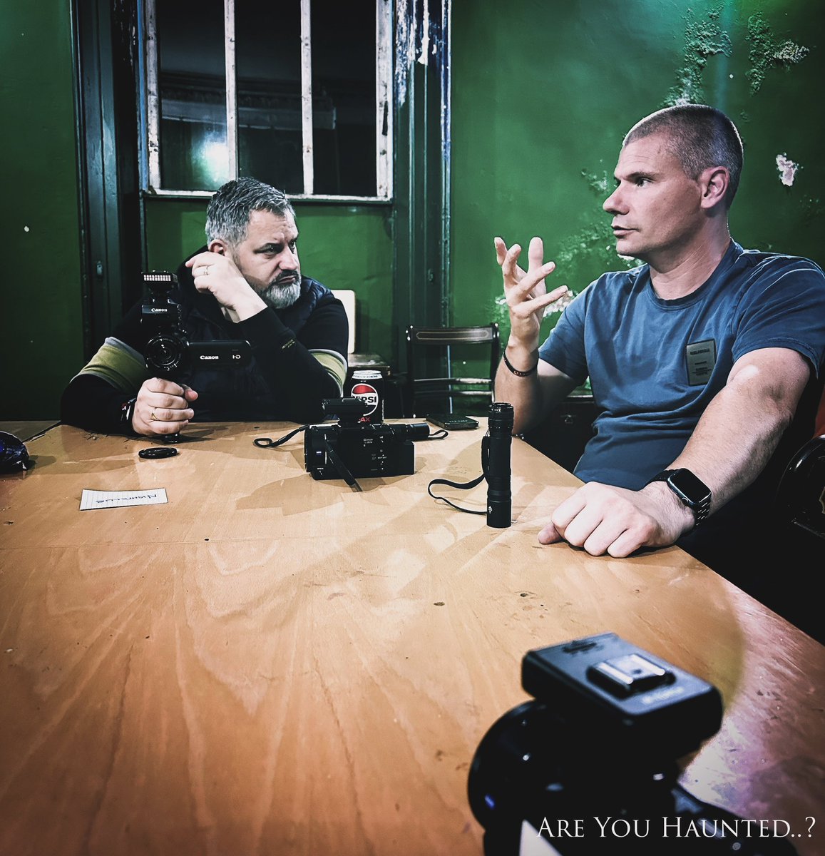 Phil &amp; Dale deep in conversation
#AreYouHaunted