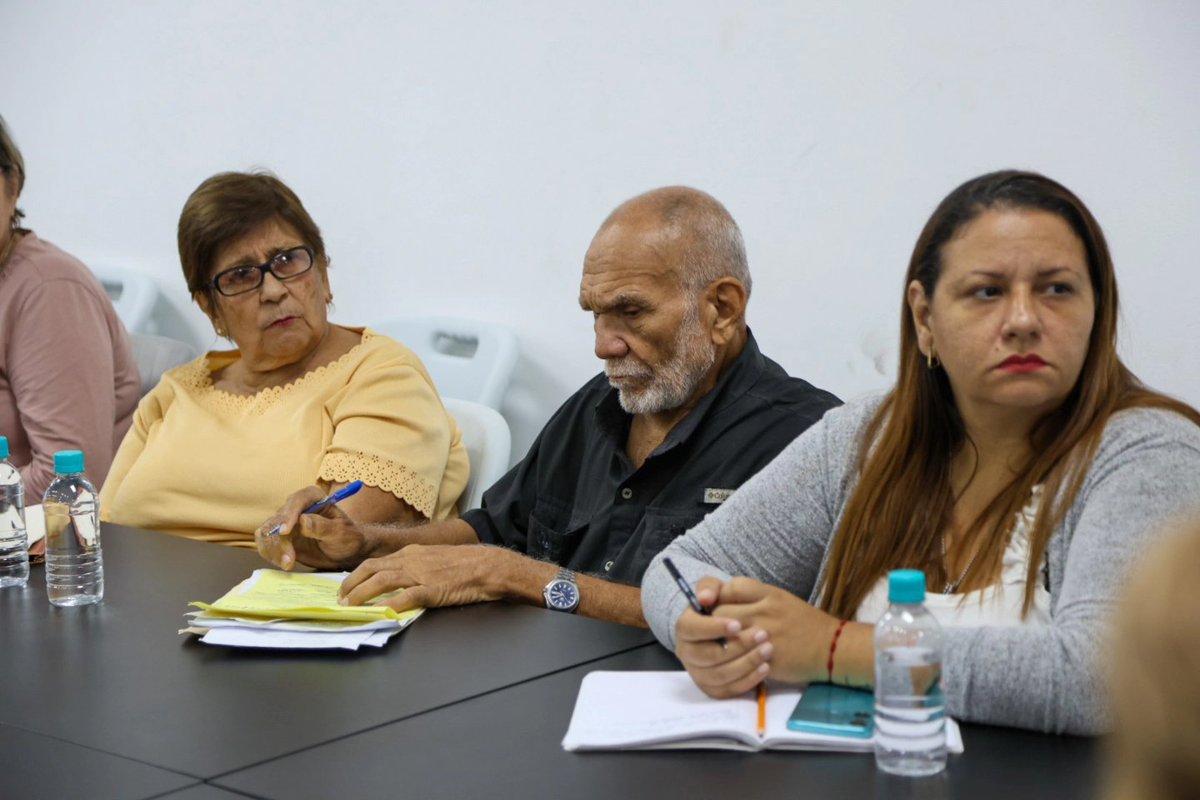 movfuturoven's tweet photo. El Centro Cultural y de Formación "Casa Futuro" es un espacio permanente de encuentro, donde nacen nuevas propuestas como la Red de Educadores, dedicados a seguir construyendo ideas que ayuden a construir un mejor Futuro para el sector educativo de Venezuela. 📚 https://t.co/4P7q8Pl46S