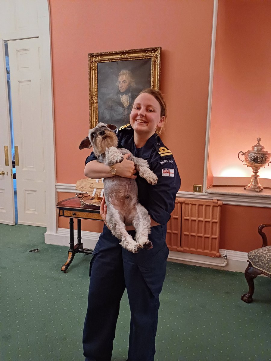 wafuwonders's tweet photo. Farewell from me #FlagsOut 🇬🇧✌️

The biggest privilege I have had in my life so far is to be part of #Team2SL - an absolute honour to serve a fantastic leader &amp; the wider Royal Navy 🙌

Swapped helicopters for hounds and posh houses and it's been blinking awesome ✌️ https://t.co/XQjClDmdXw