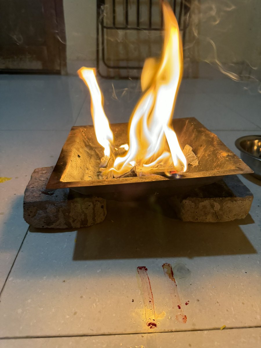 Om Gam Ganapathaye Namah Svaha!
Yes, Gods chose this Shudra woman to do this Homa!
When you have the Deity’s consent, no earthly force can hold you down!
I thank @arunishas ma’m for passing down this knowledge🙏.