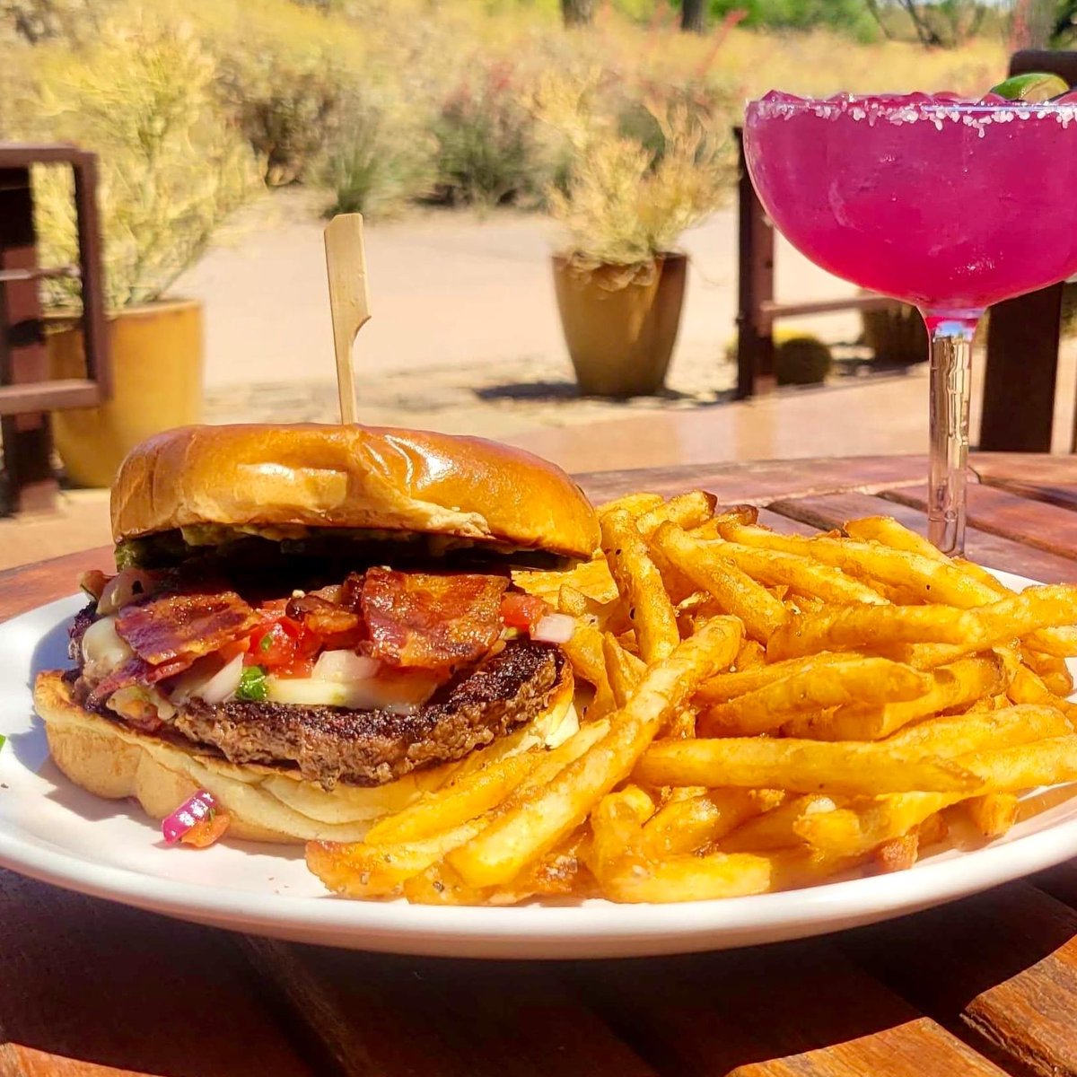 🍔 Join us at the Longbow Grille for National Burger Day!

🌵Arizona Burger 🌵 - 1/2 Pound Chuck / Brisket Blend Patty
Topped with bacon, pepper jack, guacamole, jalapeño and pico de gallo on a brioche bun

📷 Pairs well with our Prickly Pear Margarita