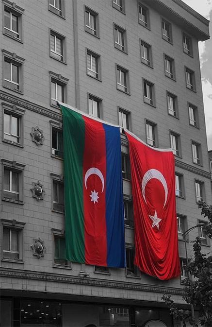 Bir ananın iki evladı,
Bir ağacın iki kolu🇦🇿🇹🇷

Bağımsızlık günün kutlu olsun 'Can Azerbaycan'.