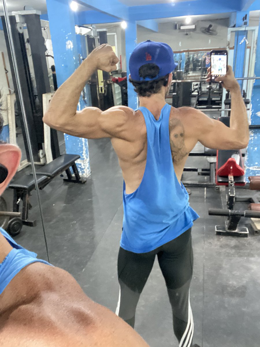 MooreRodrigo's tweet image. TERÇA FEIRA BRUTA CHECK👌🏻💪🏻👊🏻🔥✅ #desistirjamais💪 #foconofoco
#trainingday #trainingcomplet #strong #muscle #esmagaquecresce #fitnessmotivation