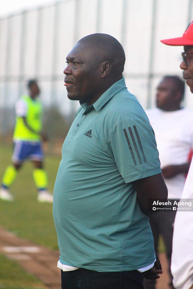 🇨🇲 FECAFOOT appoints Martin Ndtoungou Mpile as Interim coach. This following an emergency committee meeting held this Tuesday via video conference. ▪️David Pagou has been appointed as his assistant ▪️Narcisse Tinkeu as Physical trainer.