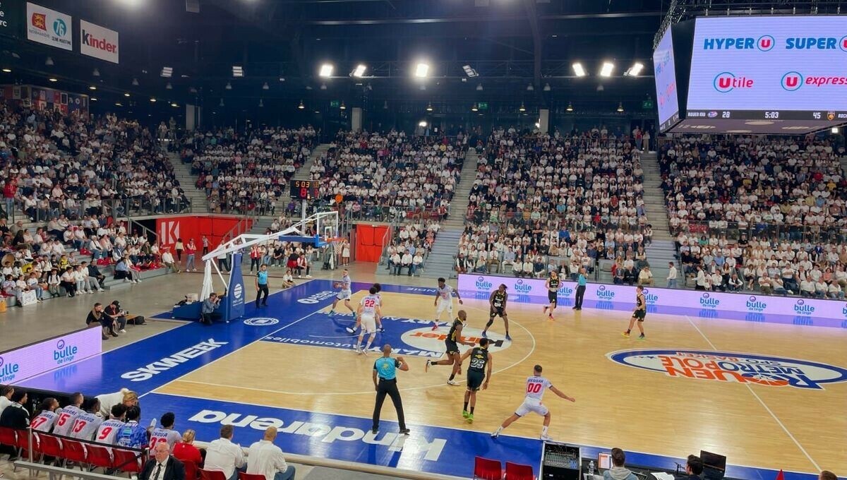 🏀🟡⚫️ Basket Pro B : le Stade Rochelais s'impose à Rouen et accède à la finale des play-offs ! HISTORIQUE ! <a href="/SR_Rupella/">Stade Rochelais Basket</a> #ChezGaston #FievreSR 

➡️ l.francebleu.fr/FP0S