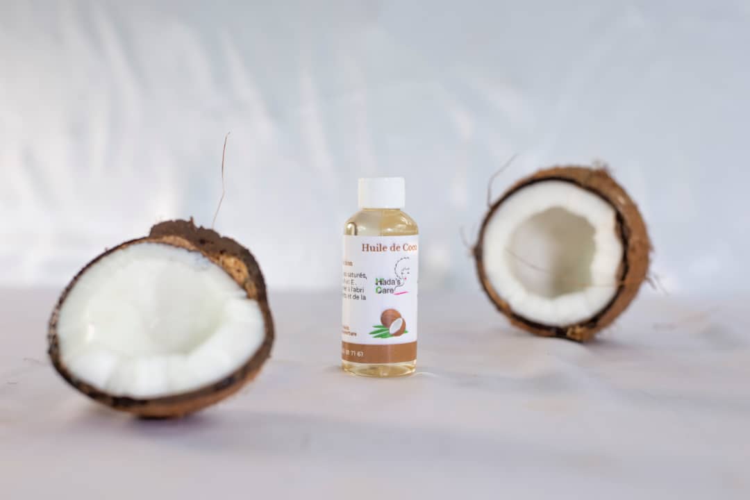 L'huile de coco, ce trésor naturel aux multiples usages, que ce soit pour hydrater la peau, nourrir les cheveux ou apaiser les irritations, elle est l'alliée précieuse pour votre routine de beauté naturelle🥥
#huiledecoco #coconutoil #HadasCare #soinsnaturels #cosmetiquenaturelle