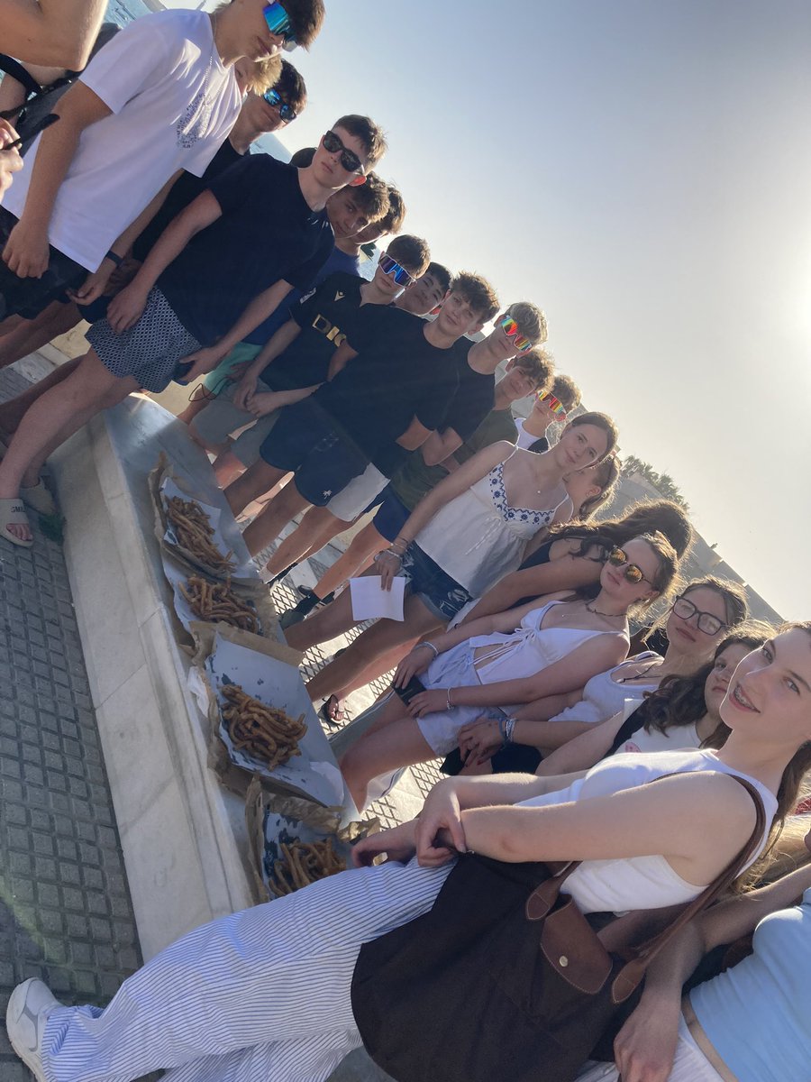 FelstedSpanish tweet media