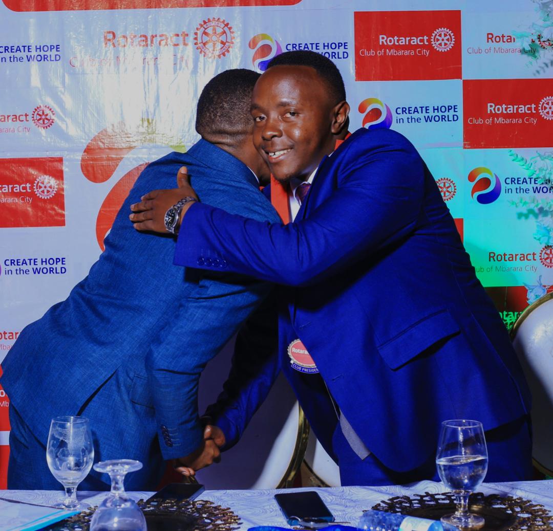 RCTMbararaCity's tweet image. The best two frames on the Internet today ❤️🤗

The Past (@elioda_n) and the Future (@SnrAriho) of the Rotaract Club of Mbarara City 🤝

🫡🫂