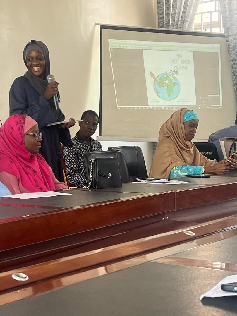 Staff of NAGGW Kano Operational Office (KOO) participated in the Children’s Day Environmental Awareness Program organized by Centre for Gender Studies at Bayero University Kano. The program aimed to sensitize and educate children on environmental benefits of tree planting.