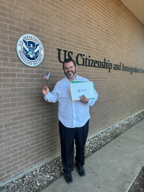 UNTEcon's tweet photo. We are so proud to announce our very own Dr. Covarrubias has obtained his US citizenship. Congrats from the Economics department! 
#economics #uscitizenship #gomeangreen #univeristyofnorthtexas #unt https://t.co/jJn5vyPt9y