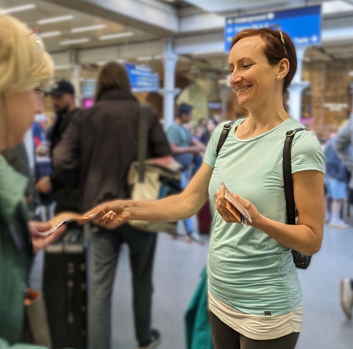 Yesterday we spent Bank Holiday afternoon at St Pancras, thanking people for not flying as they got off the Eurostar. Taking the train saves 96% on your emissions – from London to Paris and back is 108kg by air and just 4kg by rail 🚄 #TrainsNotPlanes