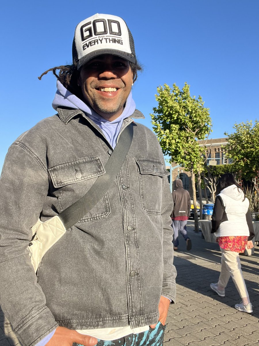 YoSoyPirulo's tweet photo. Caminando se llega lejos,
San Francisco CA ⚡️👑😎
#piruloylatribu #sanfrancisco #california #lavida #dios #masna https://t.co/4rXlexWeLe
