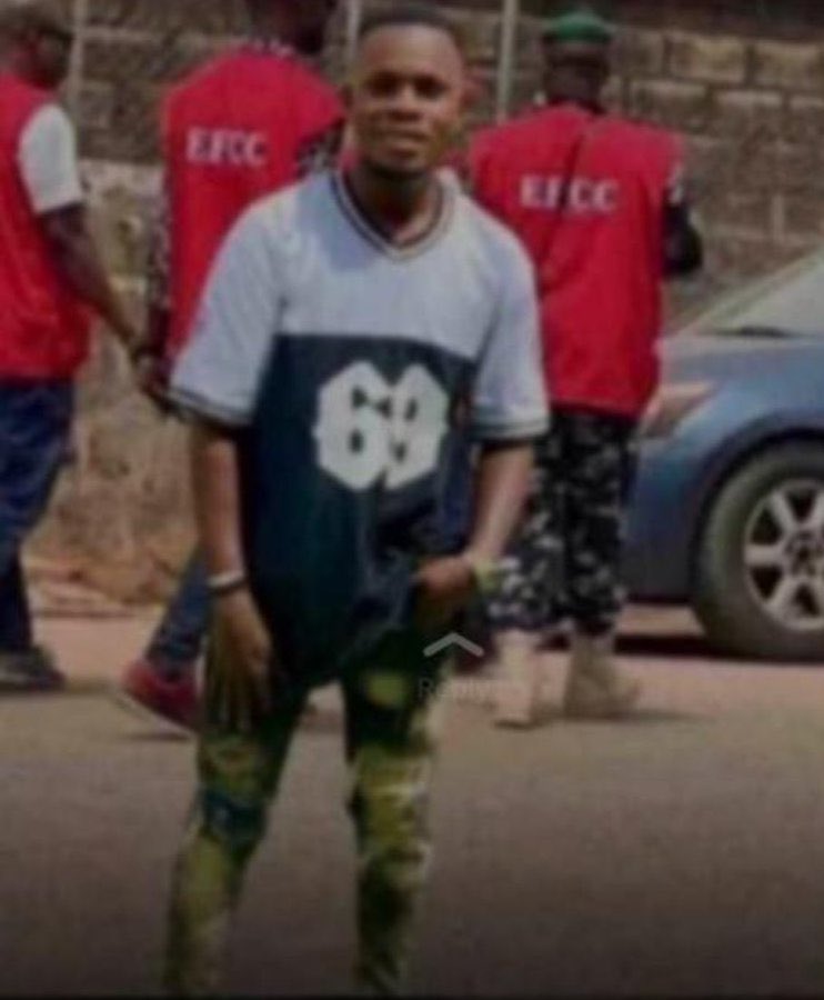 Make i run keh?
Wetin go con do my steeze?