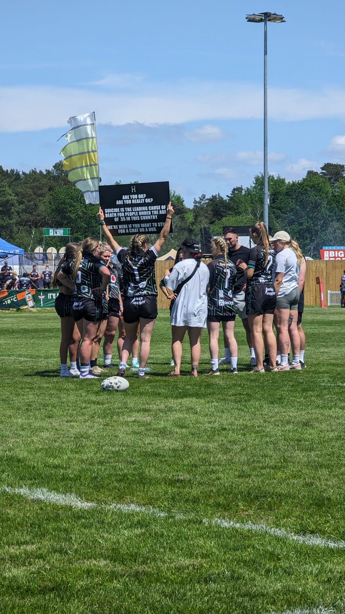 Team LooseHeadz @Bournemouth7s 🖤🤍 We spread awareness, started conversations, wore the posts with pride, tackled the stigma, made new friends, & even got Kylie Minogue played by the DJ’s ❤️ Thanks to everyone who played, coached, and volunteered. It means so much 🫶 🏌️‍♂️🍂🔙👶