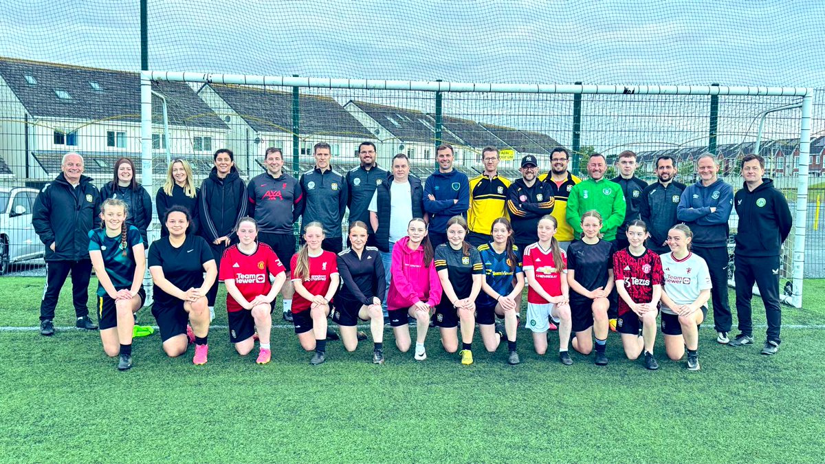 FAI PDP3 part 2 tonight with 1️⃣6️⃣coaches from @AshbourneUnited ⚽️Part 1 review ⚽️Coaches coaching practices ⚽️PDP3 course review 👏Huge thanks to all the u15/u16 Girls who took part in the coaching practices ✅great work been done across the club