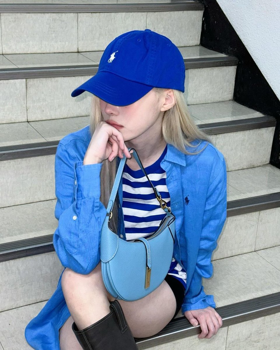 imwinterrs's tweet photo. #OnlyPolo #PoloRalphLauren #폴로랄프로렌
@.poloralphlauren 💙🩵 https://t.co/7DuyxD29lk