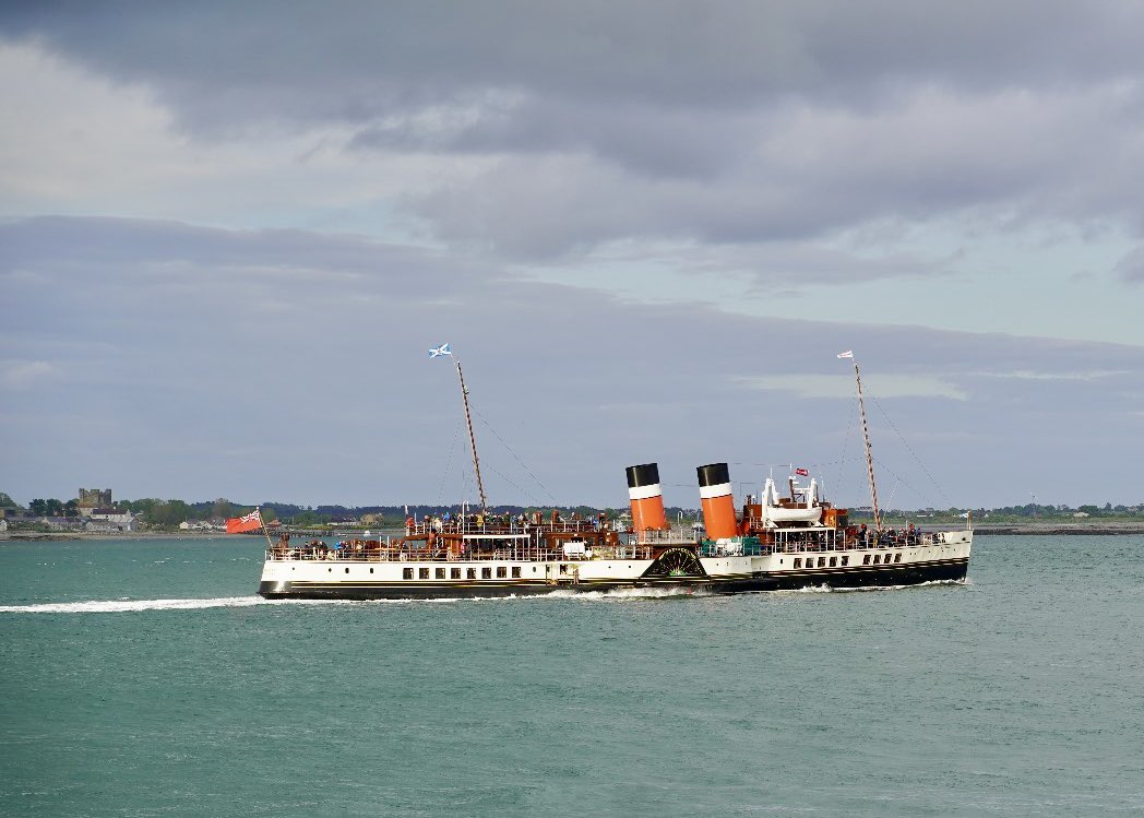 The Paddle Steamer Waverley passing by Greencastle this evening - taken from Greenore
#greenore #greencastle #paddlesteamers #paddlesteamerwaverley #carlingfordlough #lochcairlinn