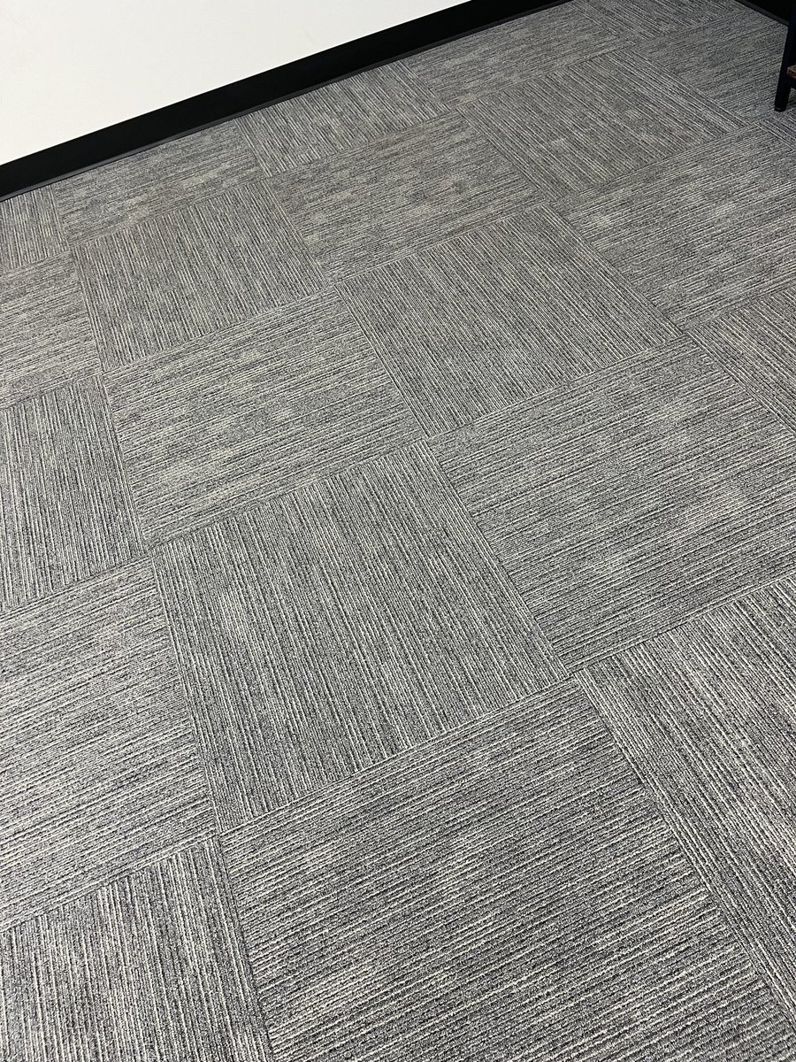 Before and after pictures of a carpet cleaning job we did over the weekend 🫧
Contact us for special offers we have for the summer #Pittsburgh